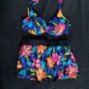 GORGEOUS matching vintage floral swimsuit